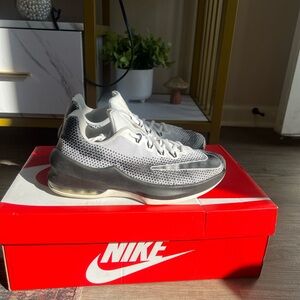 Nike Air Max Infuriate GS ‘White Black’ 869991-100